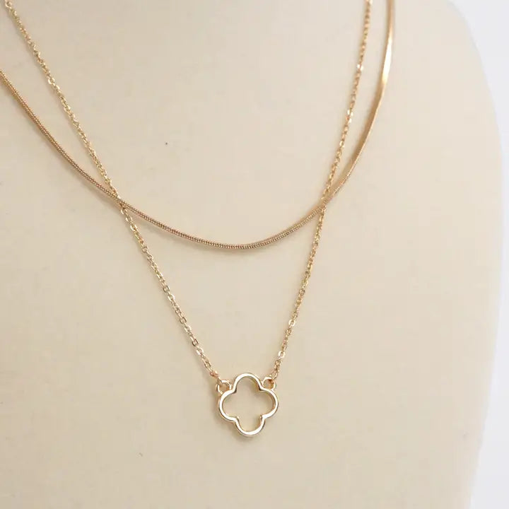 Clover Pendant Layered Necklace Set