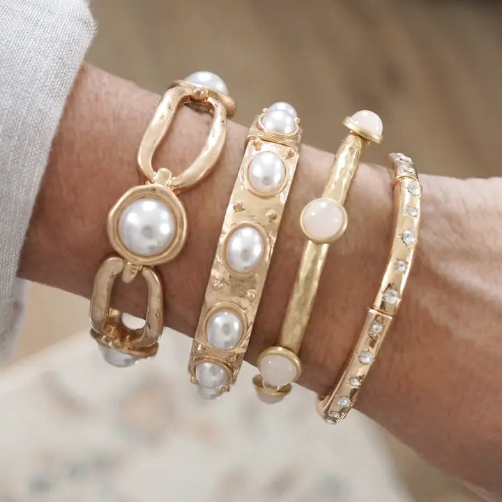 Luminous Muse — Stretchy Bangle with Pearls