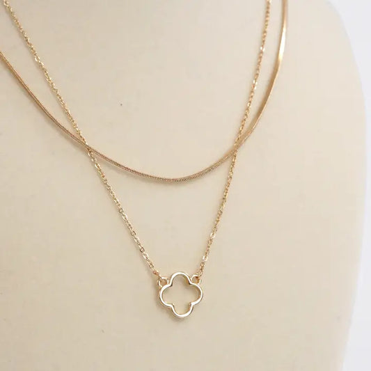 Clover Pendant Layered Necklace Set
