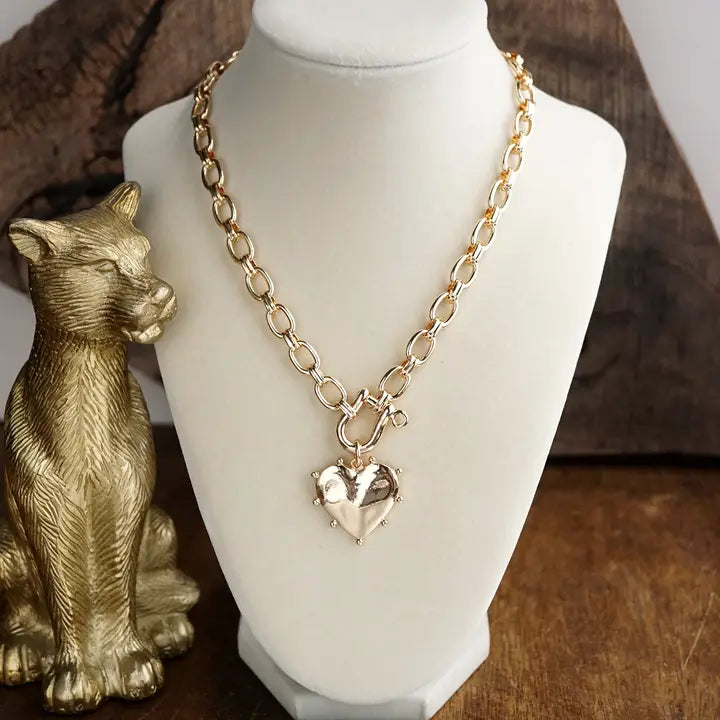 Sculpted Heart Shackle Chain Necklace
